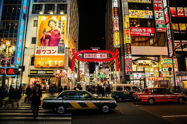 Cruise ships overnight Tokyo port