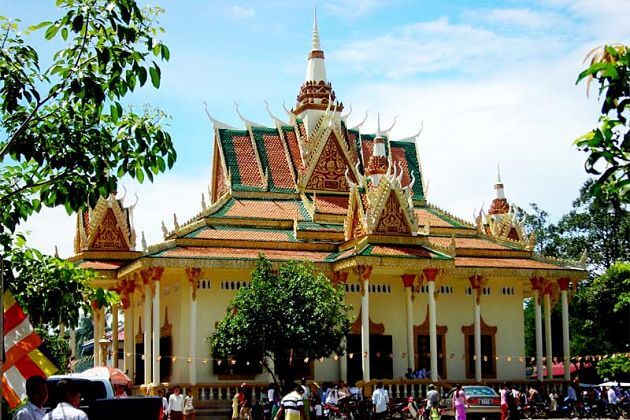 Wat Kraom Sihanoukville shore excursions