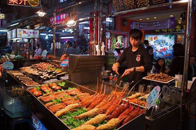 Liuhe night market Taiwan nightlife