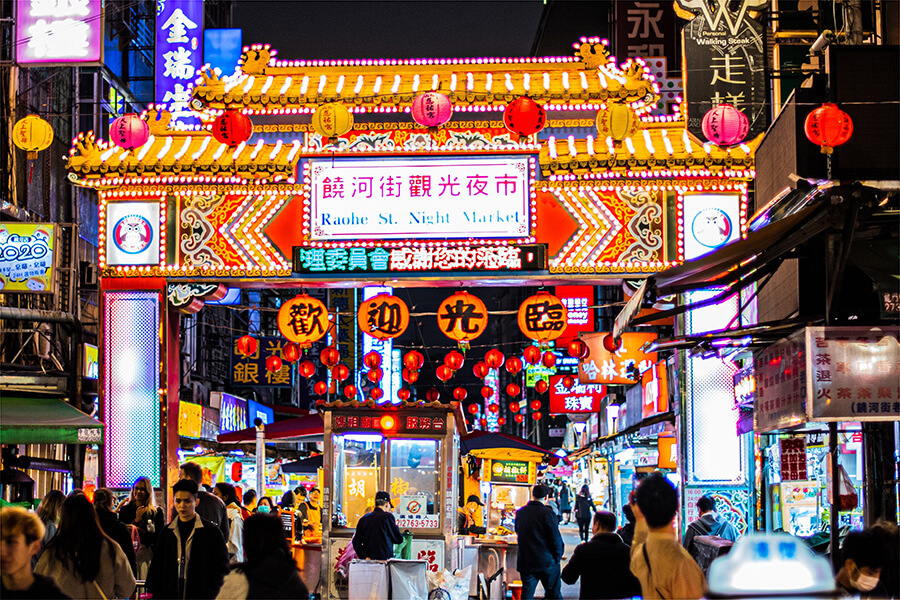 Ultimate Guide for Taiwan Nightlife: Bars, Night Markets & Relax