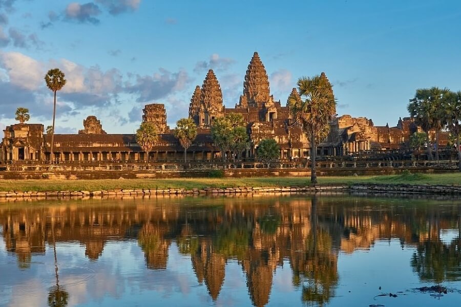 Explore the Second to None Angkor Temple Complex