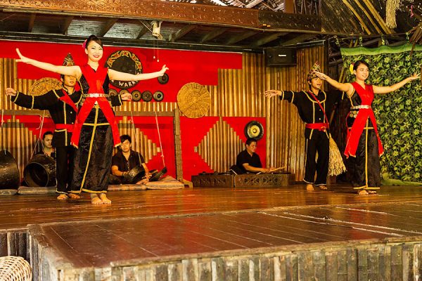 Kota Kinabalu – City Tour & Monsopiad Cultural Village