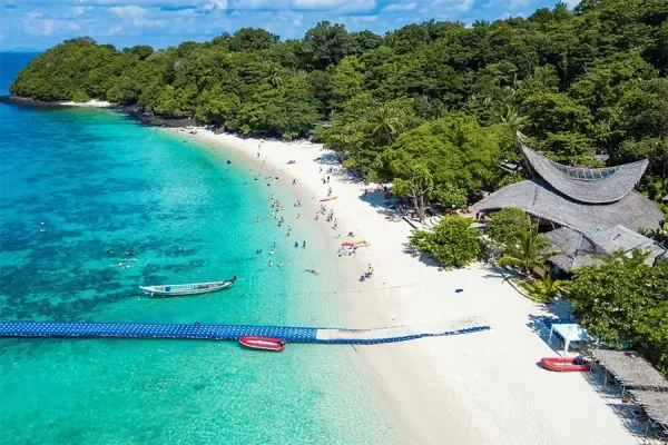 Phuket Snorkeling Tour at Koh Hae 3