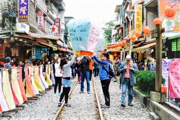 Shifen Old Street & Pingxi Sky Lantern Festival