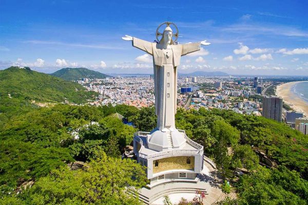 Statue of Jesus - Vung Tau shore excursions