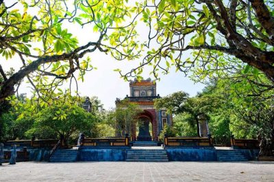Tomb of King Tu Duc - Hue shore excursions