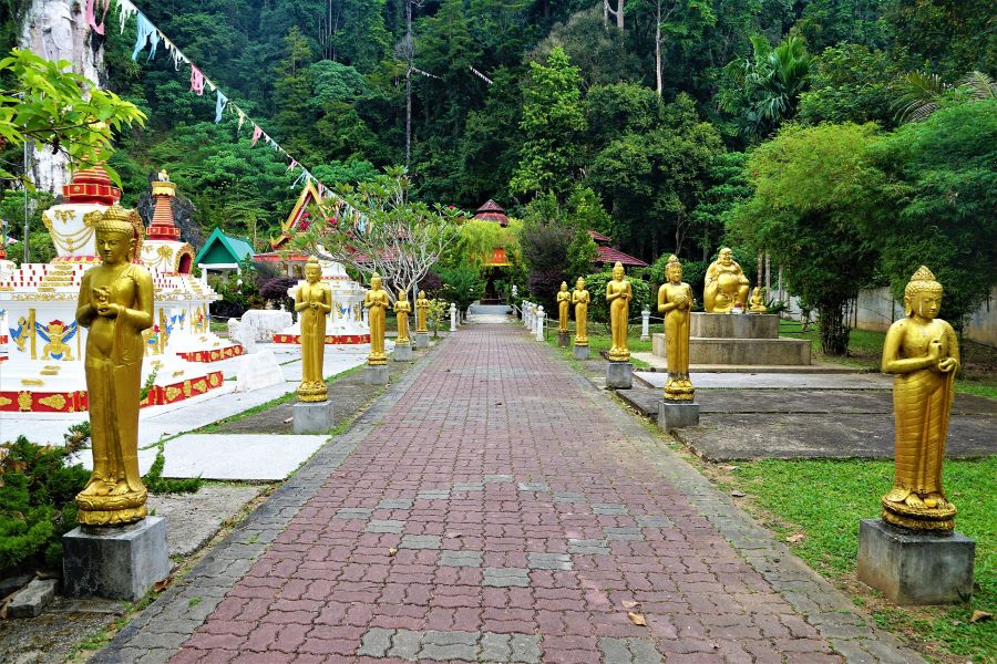 Be Amazed by Rich Cultural Heritage in malaysia shore excursions to langkawi