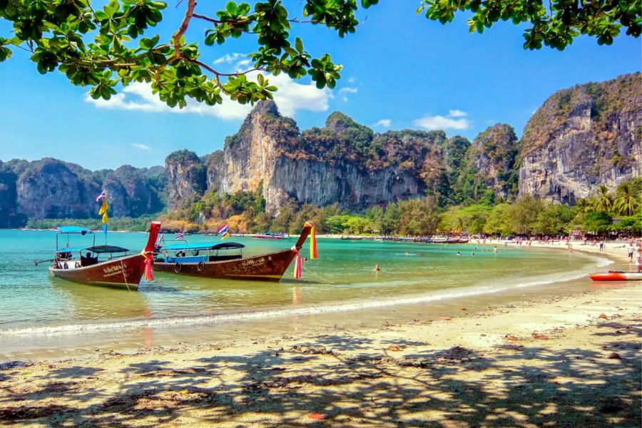Advantages of an Asia Beach Vacation