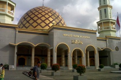 Al Fatah Grand Mosque - Ambon tours