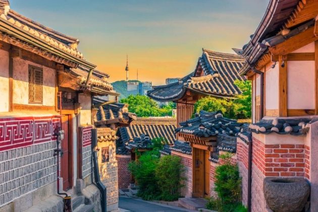 Bukchon Hanok Village - pre & post cruise