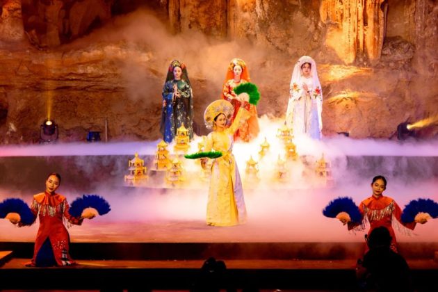 Dragon Pearl cave show - Halong bay shore excursions