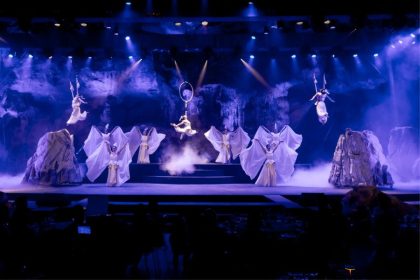 Halong Bay Cruise and Dragon Pearl Cave Show