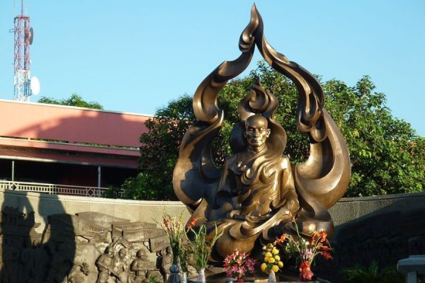 Thich Quang Duc statue - Ho Chi Minh City excursions