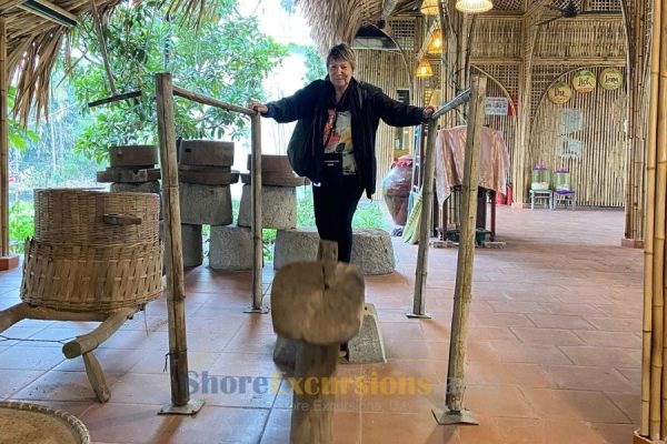 Rice grinding - Halong Bay shore excursions