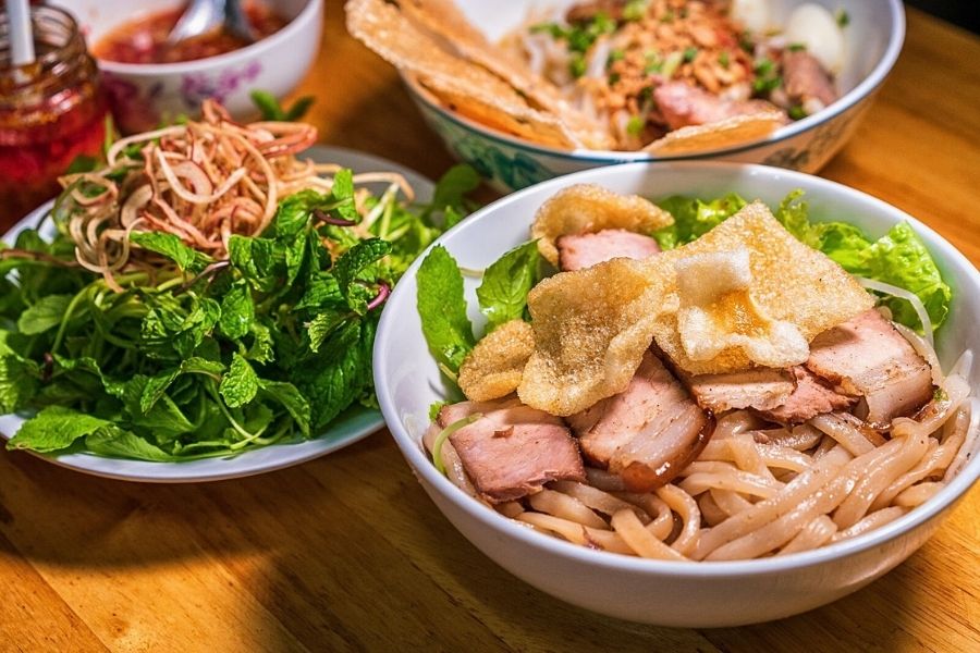Cao Lầu -Must-Try Dishes in Hoi An