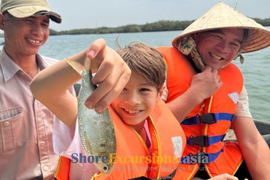 Fishing experience - Shore Excursions Asia