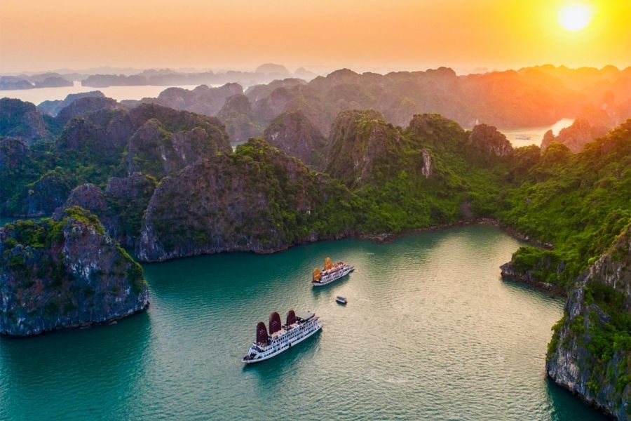 Halong Bay Vietnam UNESCO Cruise Experience
