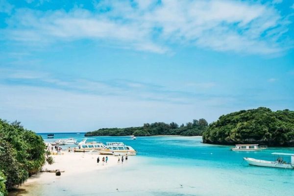 Nagura Bay- Ishigaki shore excursions