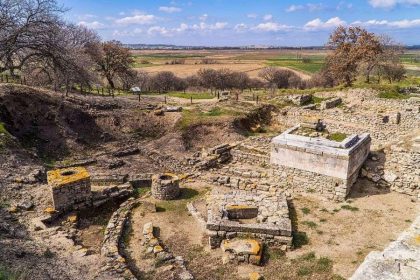 Ancient City of Troy & Museum Tour