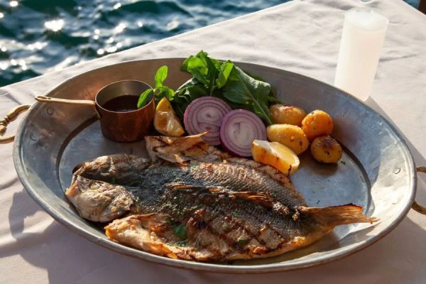 Fresh Aegean Seafood Lunch-Izmir tours