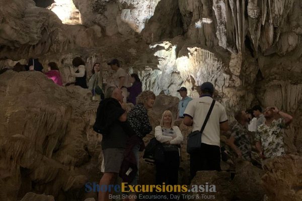 Thien Cung and Dau Go Caves Exploration