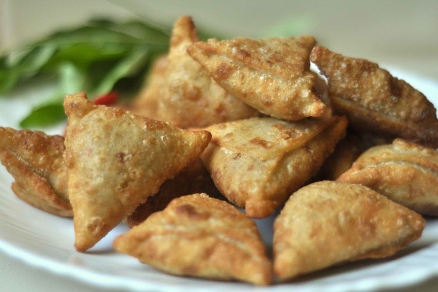 Hedhikaa (Maldivian Short Eats)