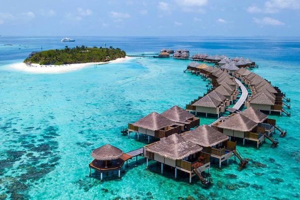 Overwater villas at Adaaran Vadoo Maldives