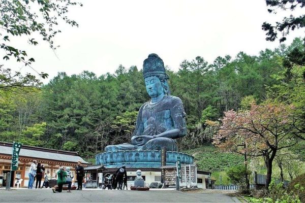 Showa Daibutsu at Seiryuji Temple, Aomori