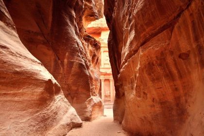 Siq canyon passage during a Petra tour