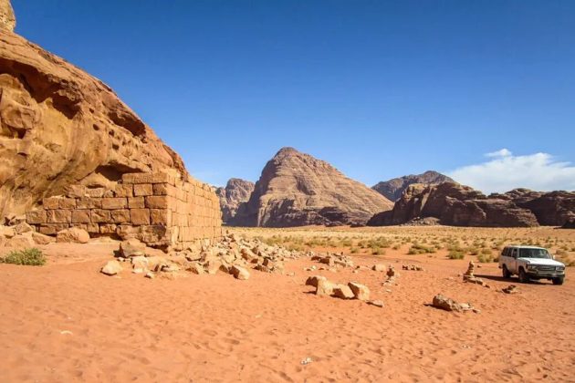 Wadi Rum sandstone mountains