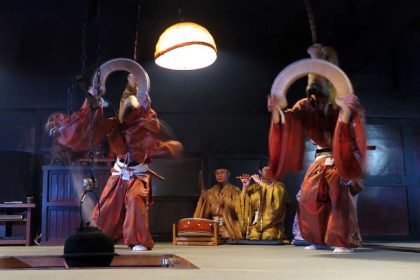 Gassho-zukuri Exhibition Hall Yusuke performance