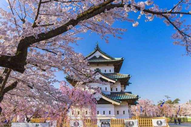 Hirosaki Castle viewed from Hirosaki Park