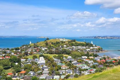 Mount Victoria volcanic cone from Auckland cruise port
