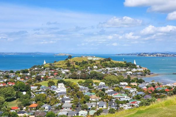 Mount Victoria volcanic cone from Auckland cruise port