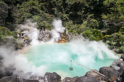 White Pond Hell Beppu