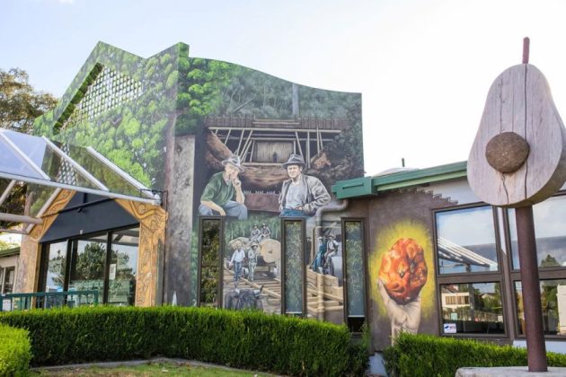 Katikati Mural Town and Surroundings