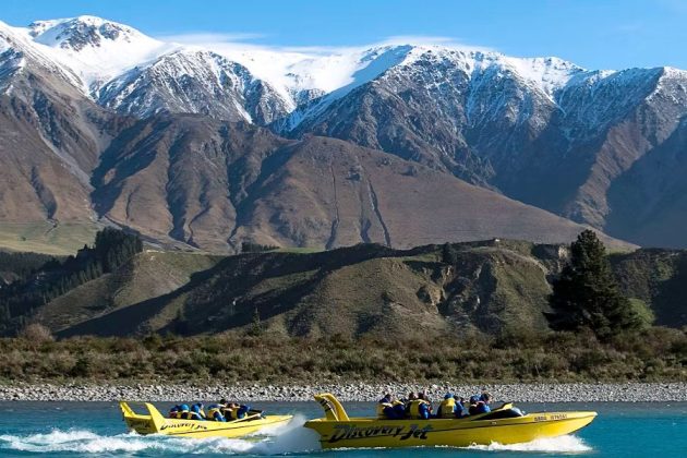 Rakaia Gorge Jet Boat and Christchurch Sightseeing