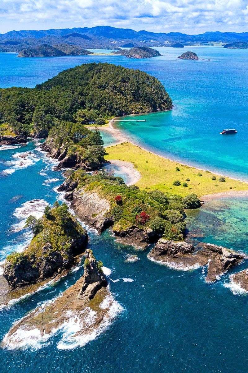 Turquoise waters -Bay of Islands shore excursions