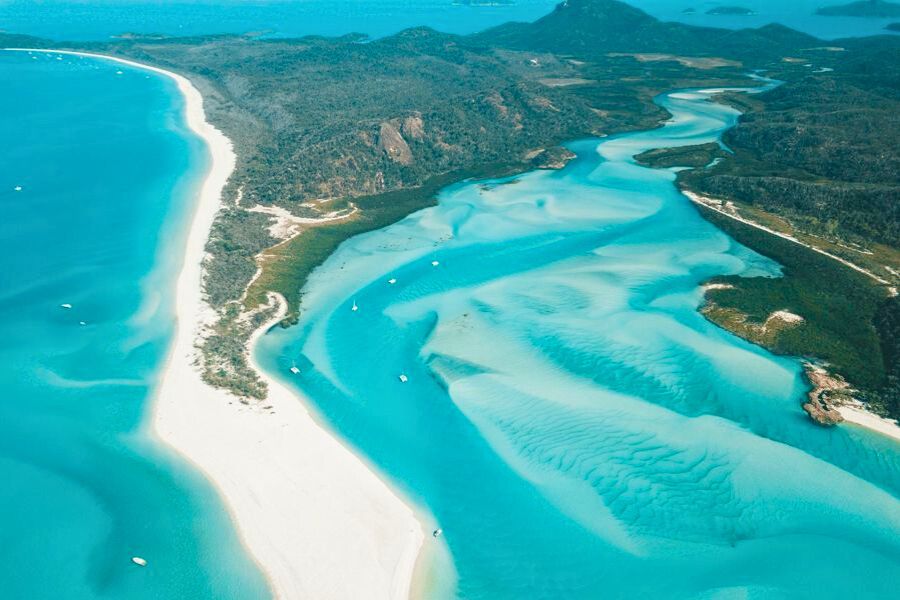 Airlie beach shore excursions - coastal view