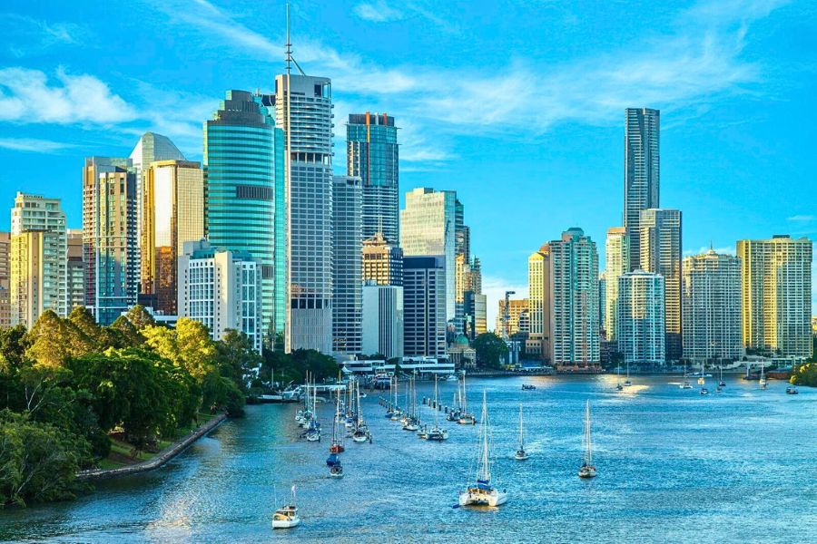 Best time to visit Queensland Australia