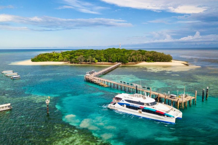 Cairns island tours - Cairns shore excursions