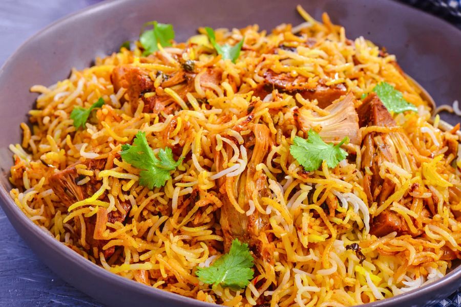 Chicken biryani traditional dish -India excursions