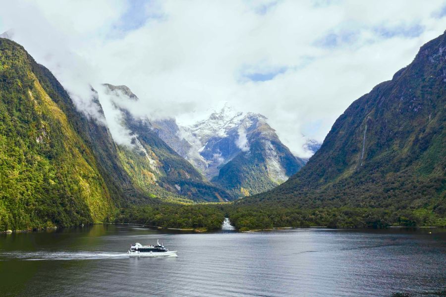Milford Sound - Best places in New Zealand