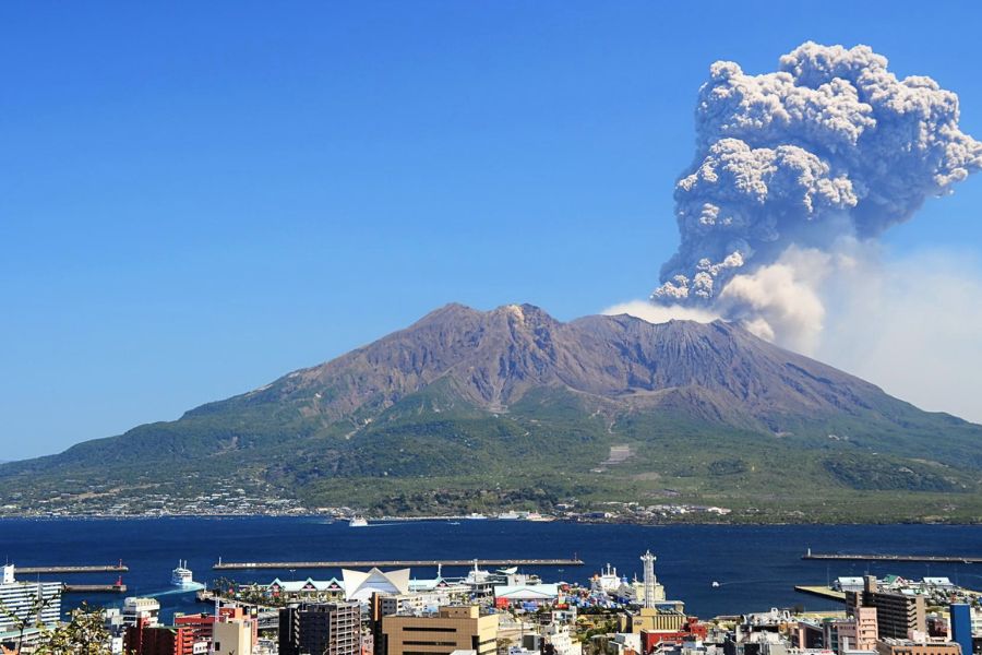 Kagoshima shore excursions Sakurajima volcano view