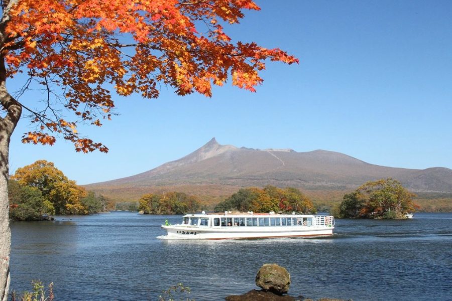 Onuma Lake Cruise & Scenic Park Tour Onuma Lake Cruise & Scenic Park Tour
