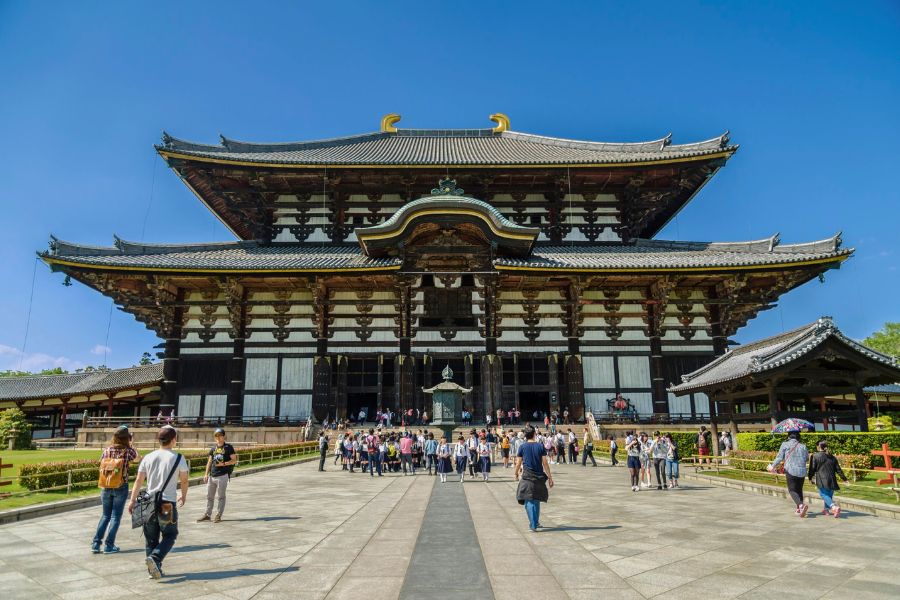 Open temple grounds in Nara considering walking comfort