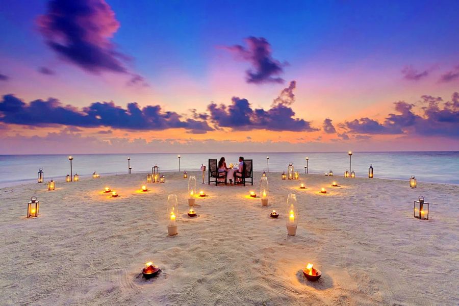 Beach dinner at a Maldives resort