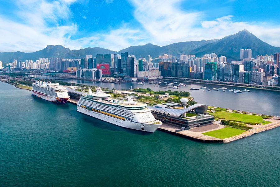 Cruise terminal and Kowloon skyline