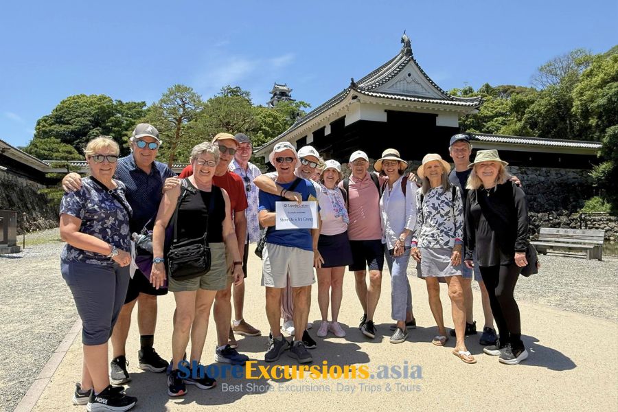 Small group guests exploring Asia