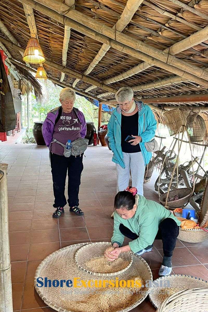 Activity on senior-friendly Halong Bay shore excursions